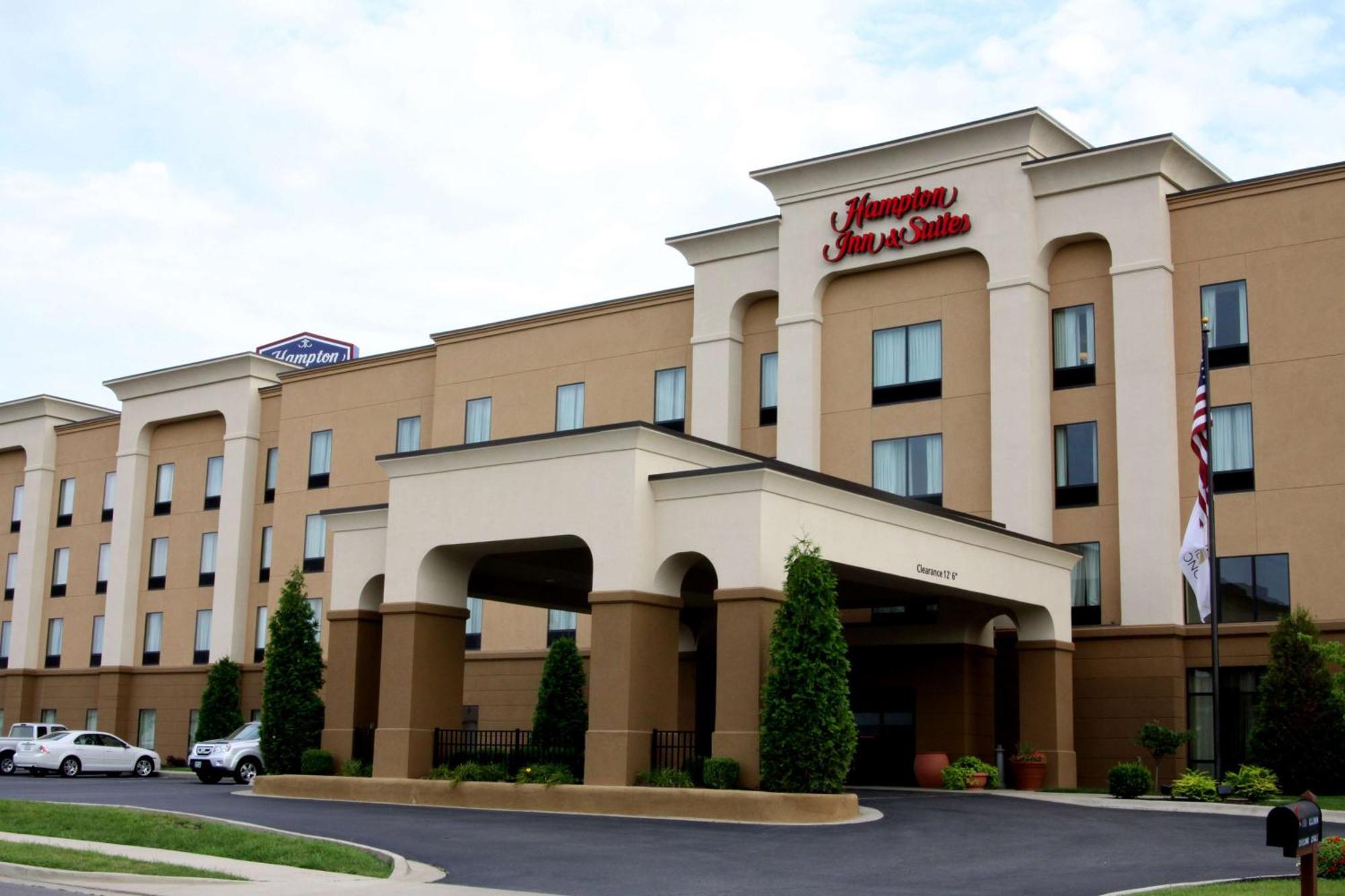Hampton Inn & Suites Падака Экстерьер фото